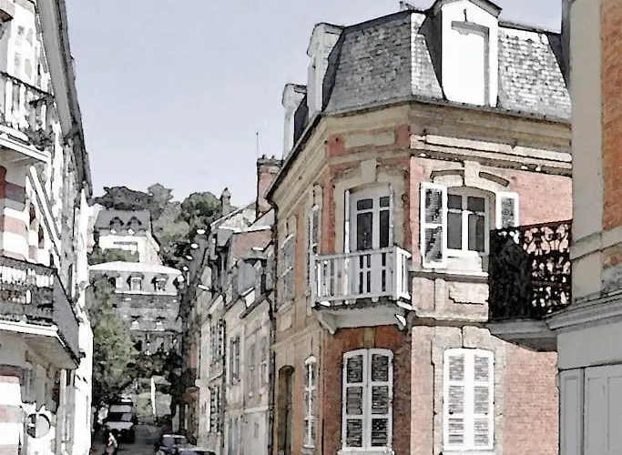 Au Coeur De Trouville. De 3 Pieces.